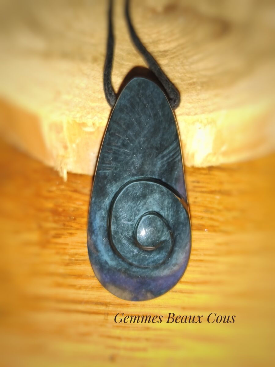 Pendentif Obsidienne œil céleste bleu violette