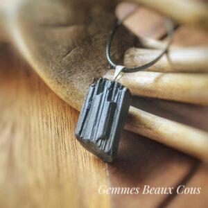 Pendentif Tourmaline noire , ancrage, protection